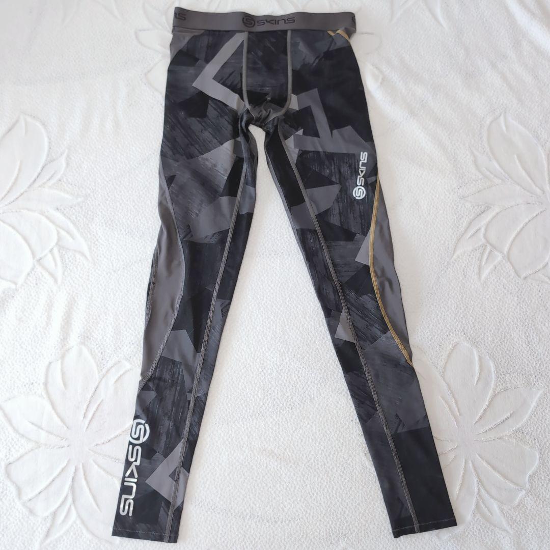 未使用デサント製 SKINS ダイナミック ロングスリーブ 上下M