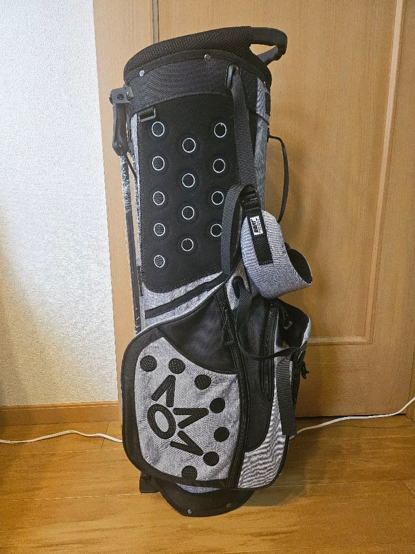 スタンド式ゴルフバッグ グレー・ブラック