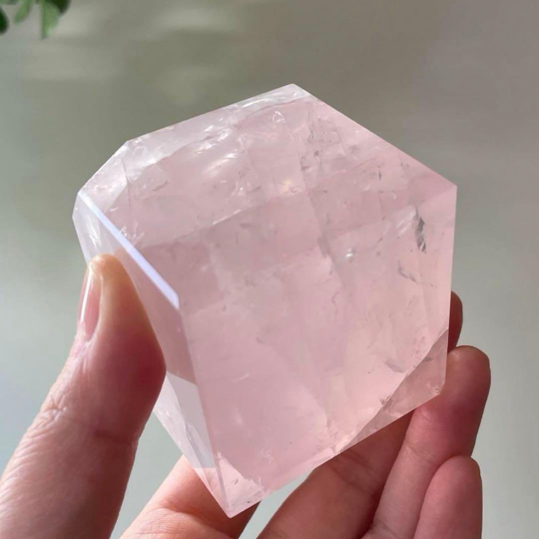 ローズクォーツ　キューブ　ジェムローズクォーツ　紅水晶　透明感　jelly感
