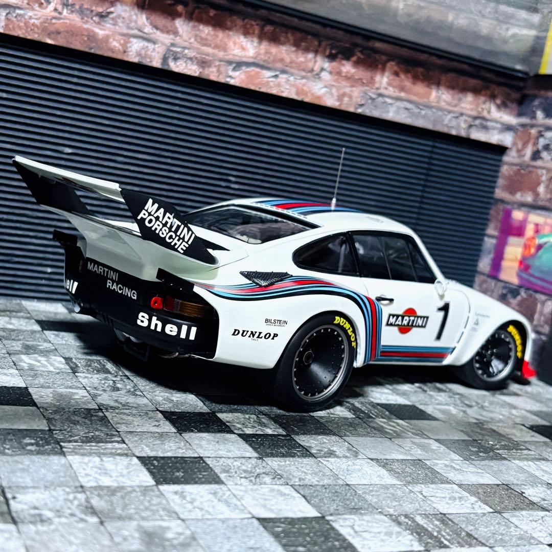 1/18 EXOTO ポルシェ 935 マルティニ レーシング 1976