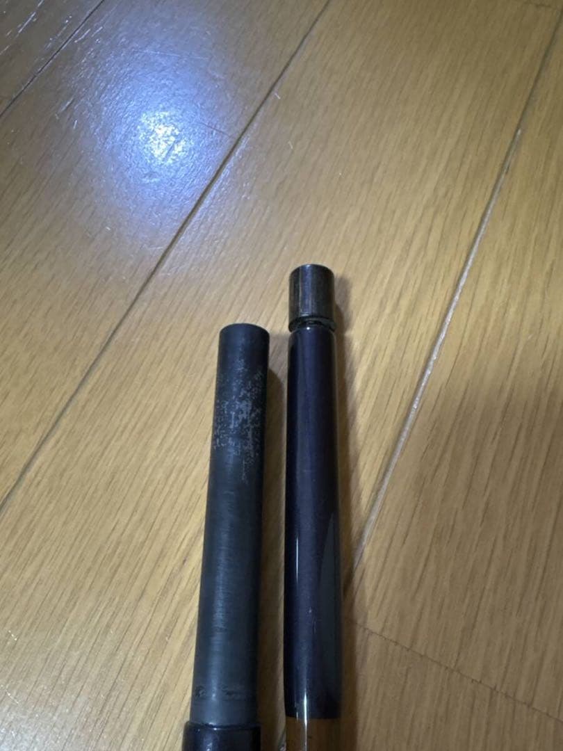 竿掛け二本物　カーボン製 収納ケース付き