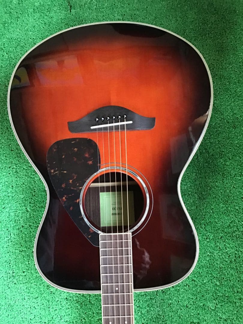 Yamaha アコースティックギター vew３１３０ R1