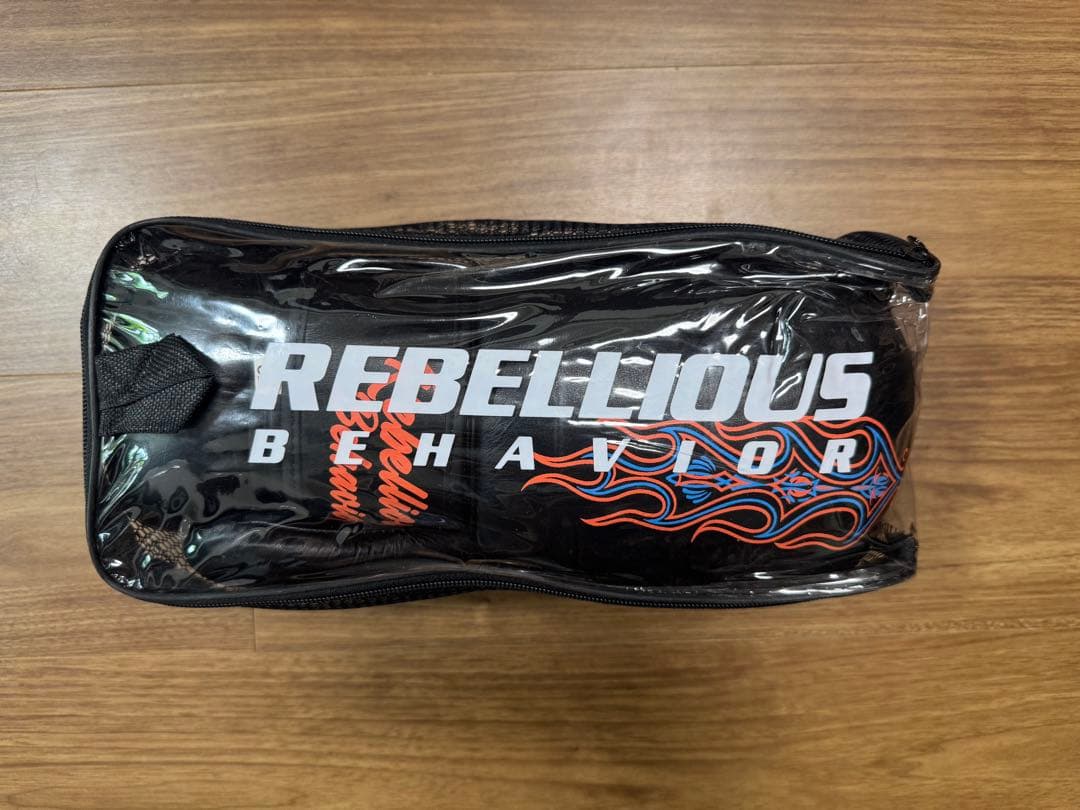 Rebellious Behavior ボクシンググローブ 8oz【試着のみ】