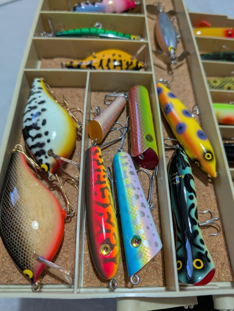 バス　トップウォータープラグ　５２個まとめ売り