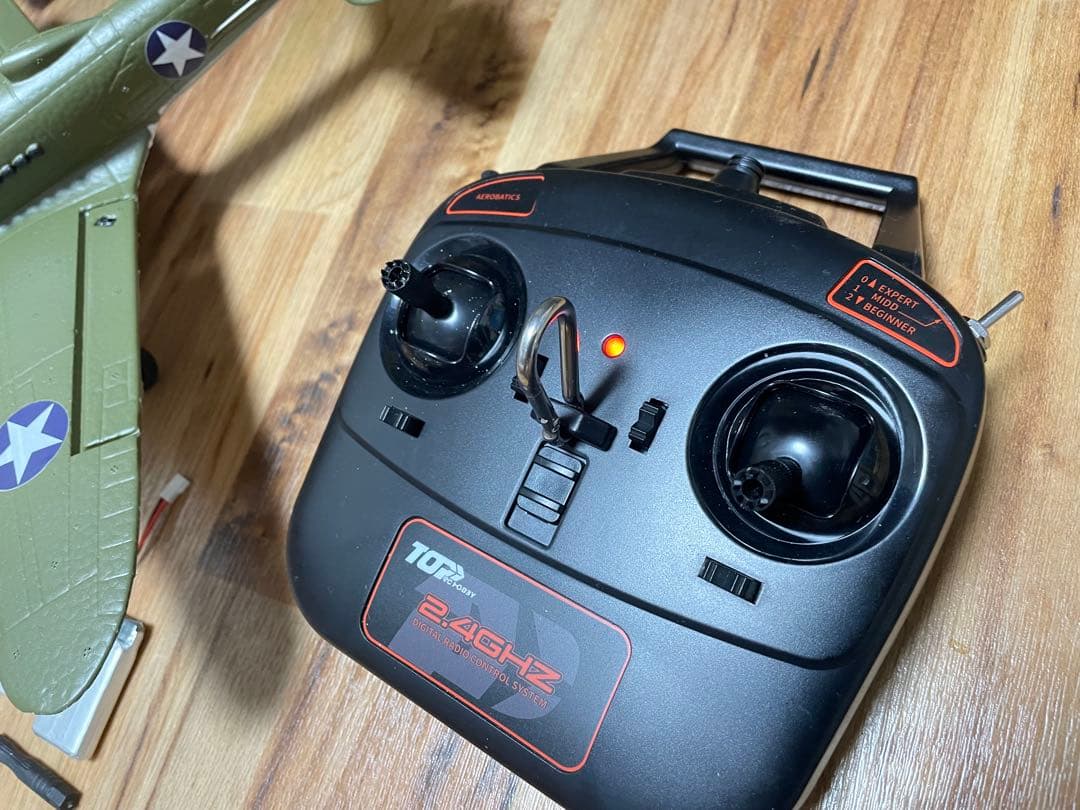 モード1 おまけ機体P39 COBRA 100g以下　バッテリー3本新品ラジコン