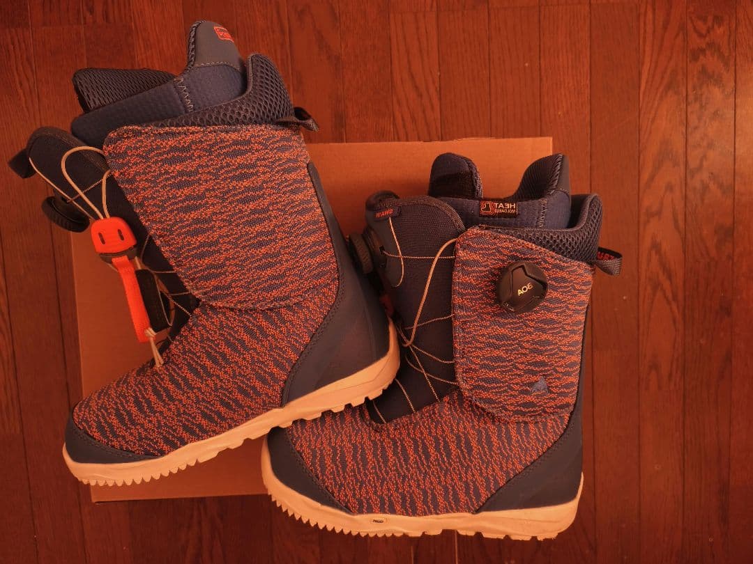 BURTON　SWATH BOA PINK Blue