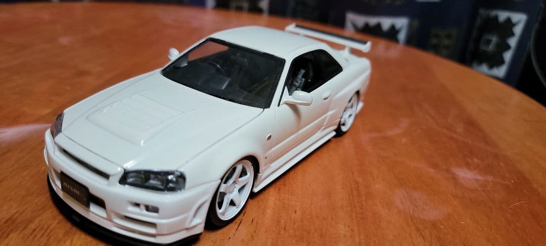 ホットワークス1/24 日産スカイラインGT-R R34V-SPECII2002