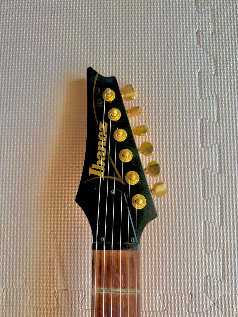 【さらにさらに値下げしました！】PaulGilbert直筆サイン入エレキギター