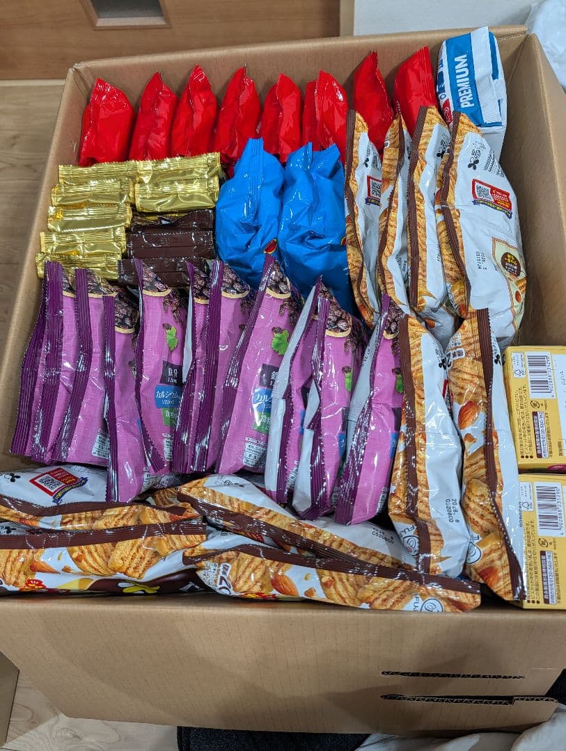 お菓子まとめ売り合計82点ひとつ120円