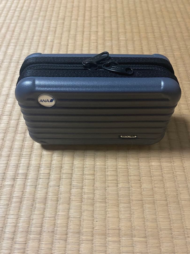【希少】ANA リモワ ファーストクラス 旅行ポーチ 3個セット
