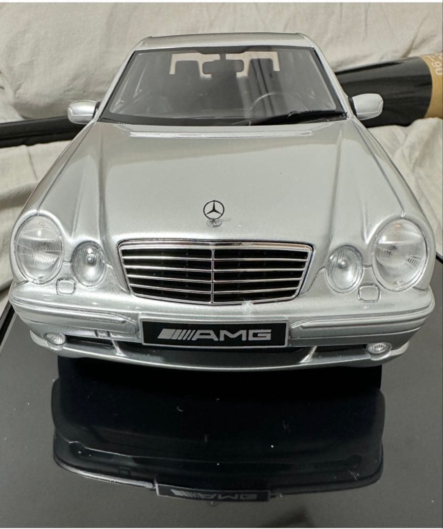 OTTOMercedes-Benz AMG シルバー ミニカー 1/18