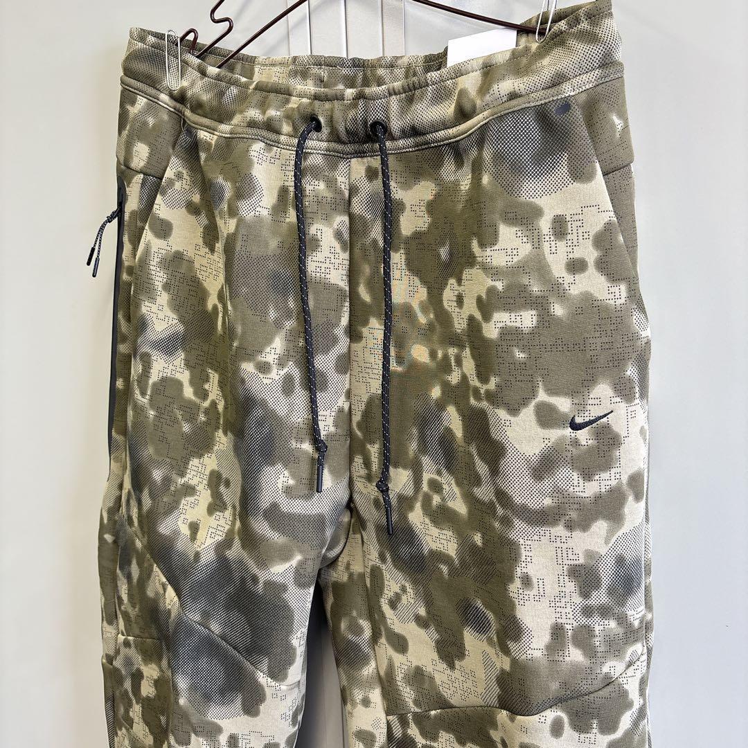 【新品】ナイキ テック メンズ オープンヘム フリース カモ パンツ 2XL