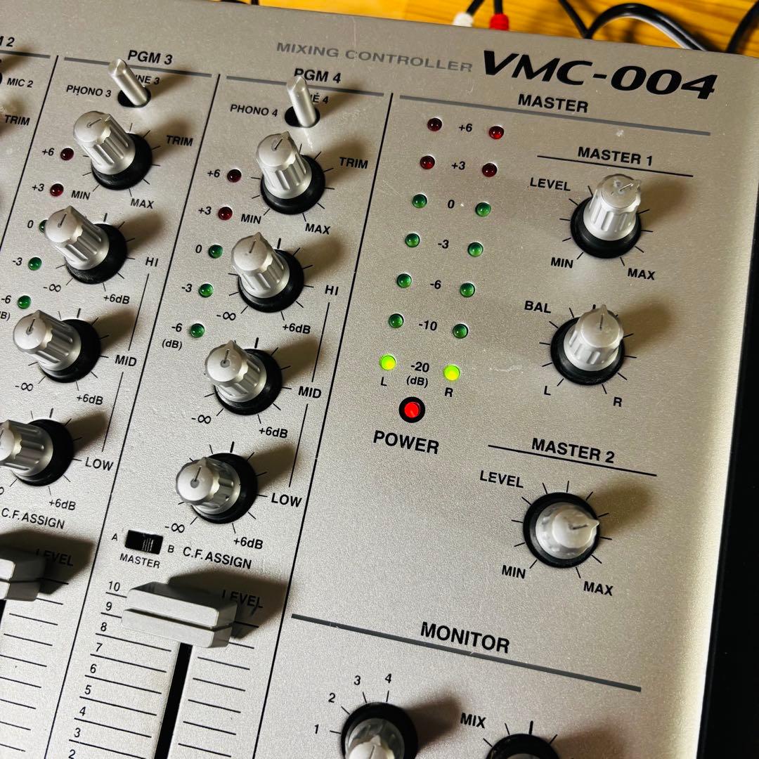 【ジャンク品】Vestax VMC-004 DJミキサー　通電確認済　※本体のみ