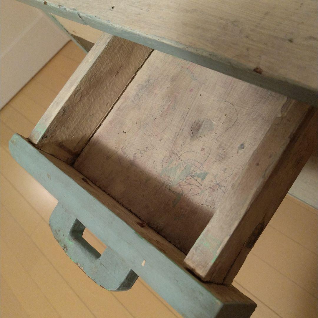 アンティーク小さめの机