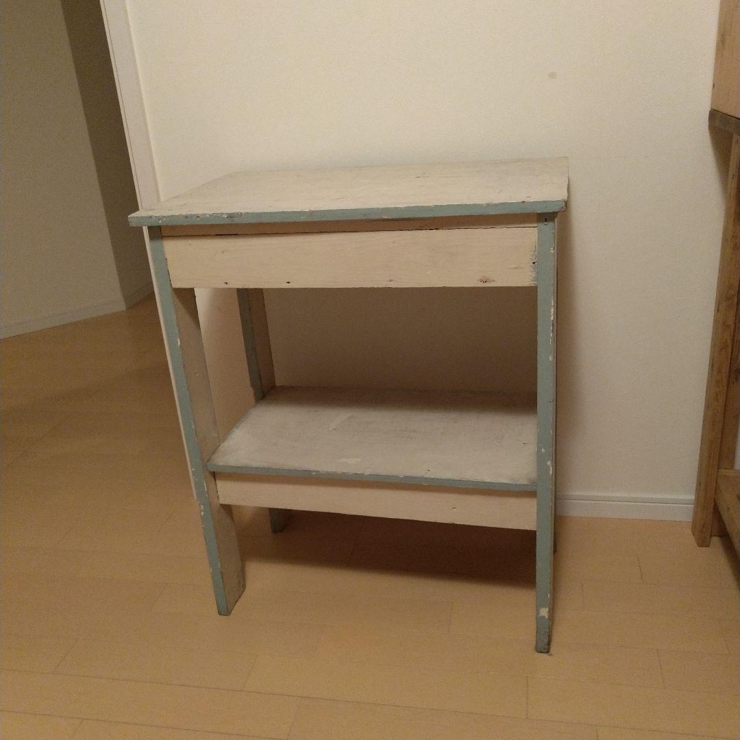 アンティーク小さめの机