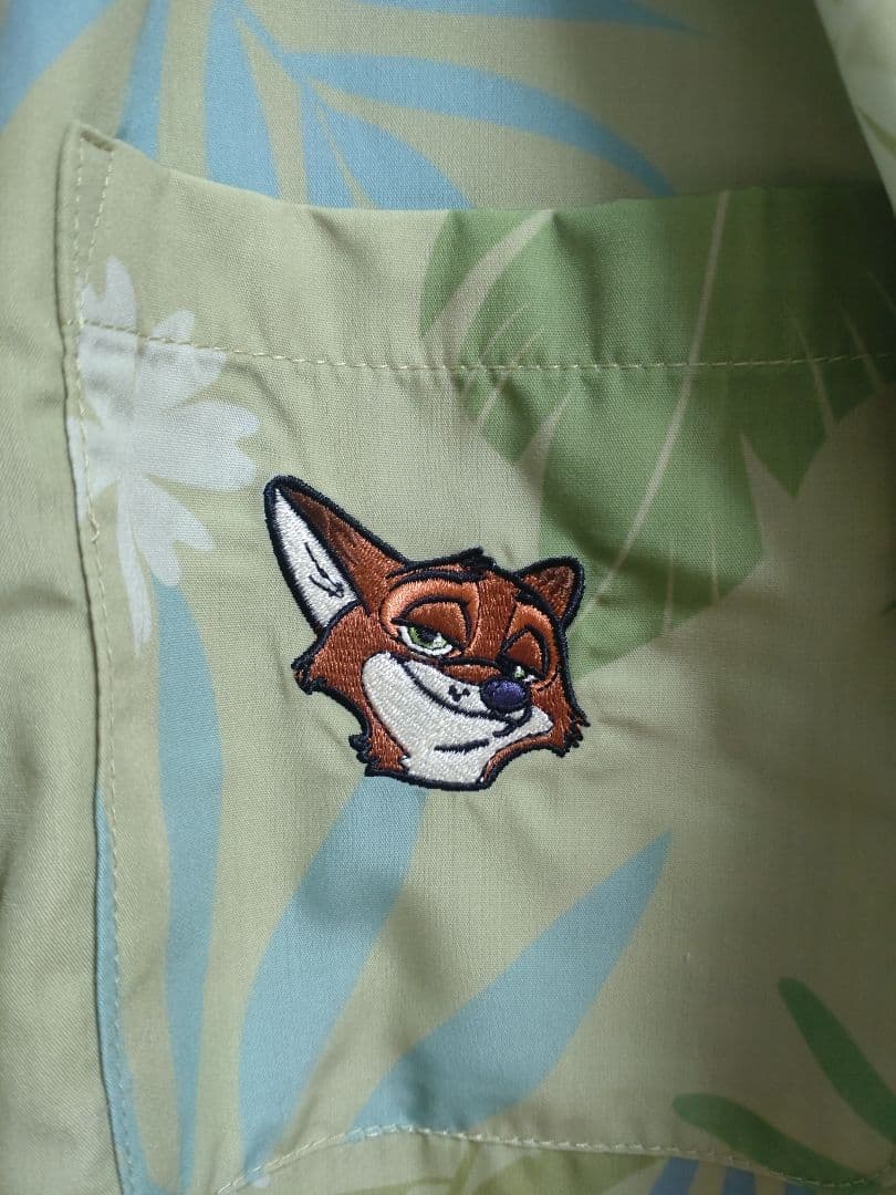 [新品]　ディズニーストア　ズートピア　ニック　ネクタイ付きシャツ　半袖