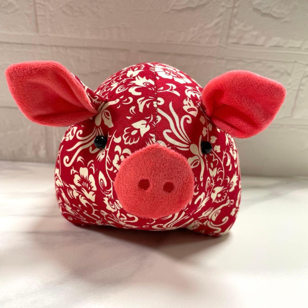 豚ぬいぐるみ　花柄　赤いブタ　総柄　布製　レア　アニマル　匿名配送