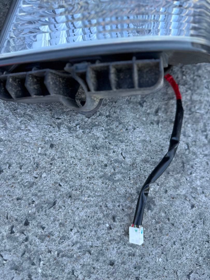 トヨタ　SAI テールランプ　右左セット　一台分