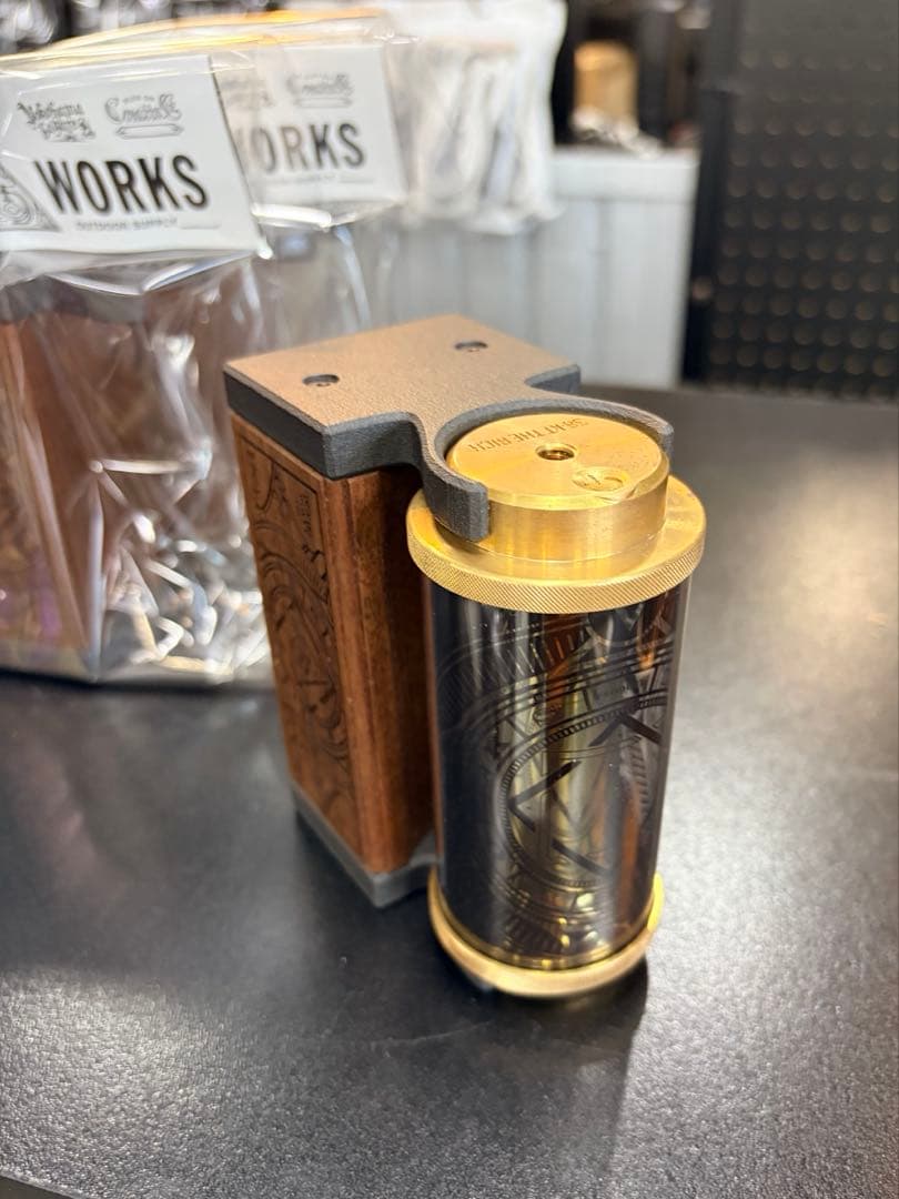 デバイスワークス×38BI THE RICH ランタン