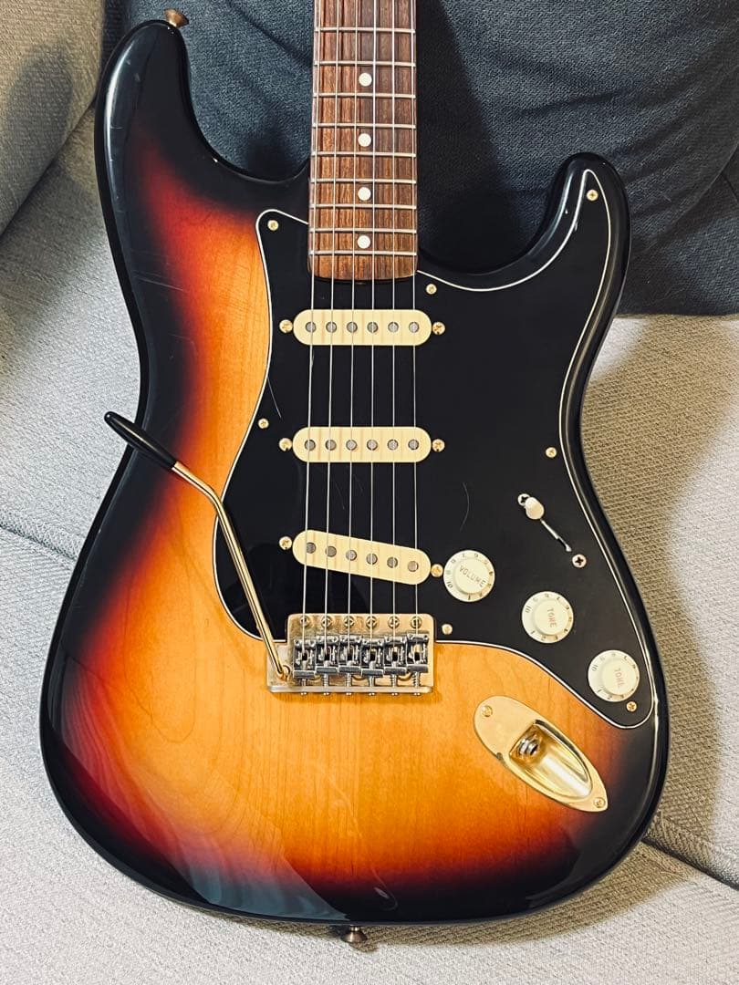 Fender Stevie Ray Vaughan Stratocaster 改