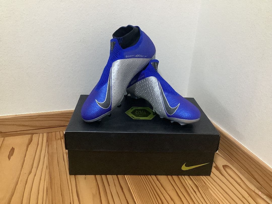 シューズ Nike Phantom Vision FG