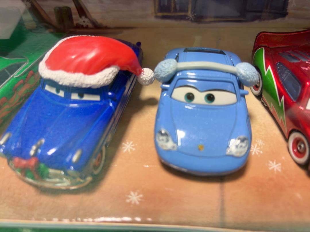 日本未発売レア！メーター・セイブズ・クリスマス ミニカーセット