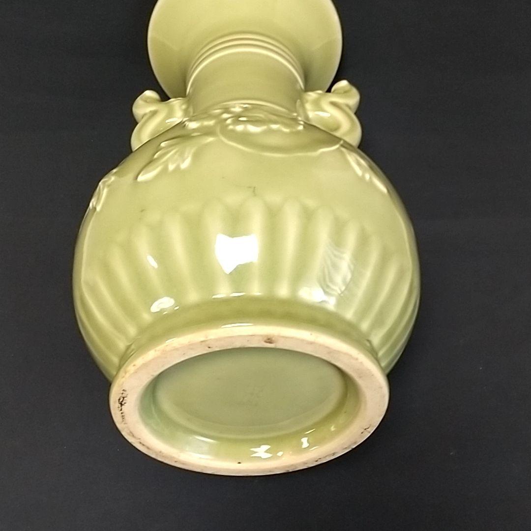 青磁竹耳華瓶 宮永東山作、共箱