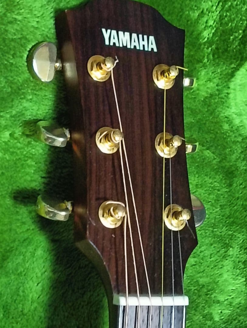 ヤマハ　エレアコギター　A1M