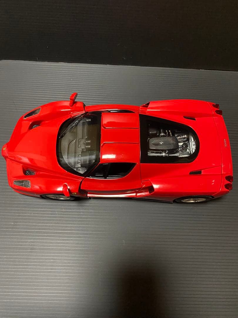 Ferrari Enzo 1/18 赤　エンッオ　フェラーリ