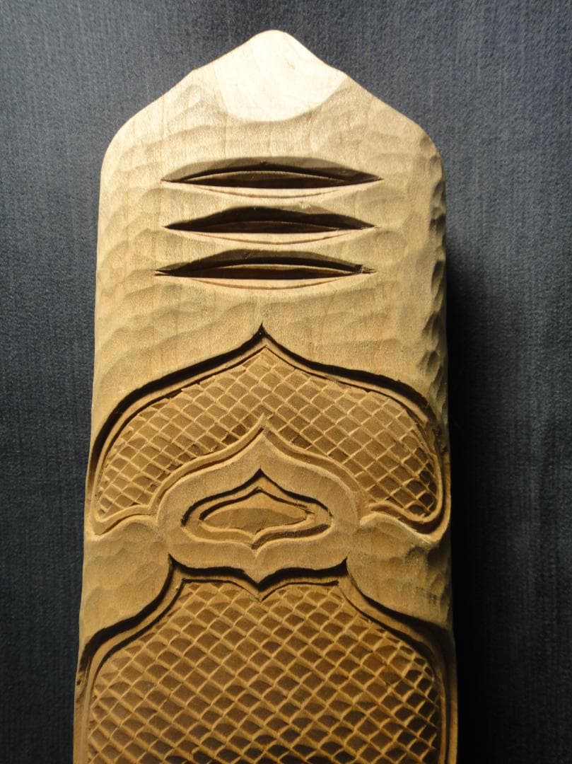 貝澤徹 作 『ワインラック』 二風谷　木彫り 彫刻 木彫り アイヌ美術　鱗彫り