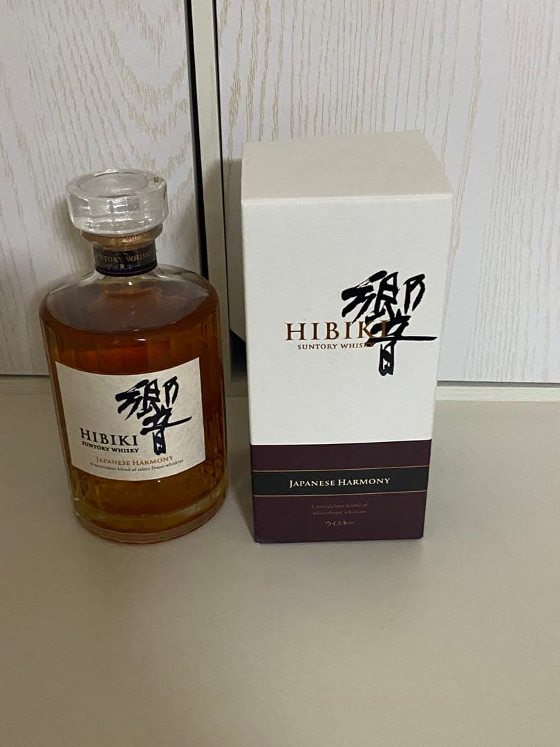 サントリー　ウイスキー　響（未開封）