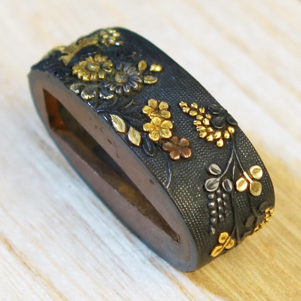 【草花図縁 赤銅魚子地 金銀銅象嵌】 刀装具 縁頭 鍔 鐔 日本刀 武具 骨董