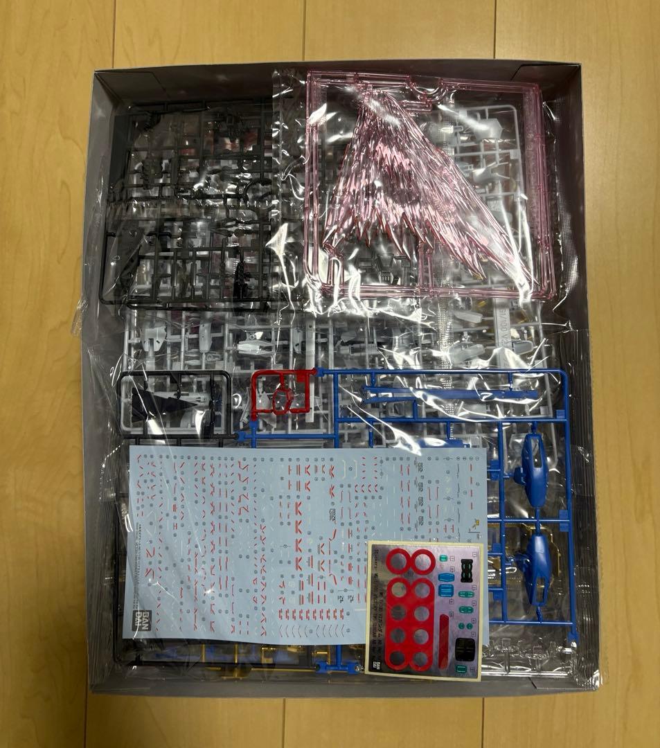 MG V2アサルトバスターガンダム Ver Ka 光の翼（ピンク） 付き