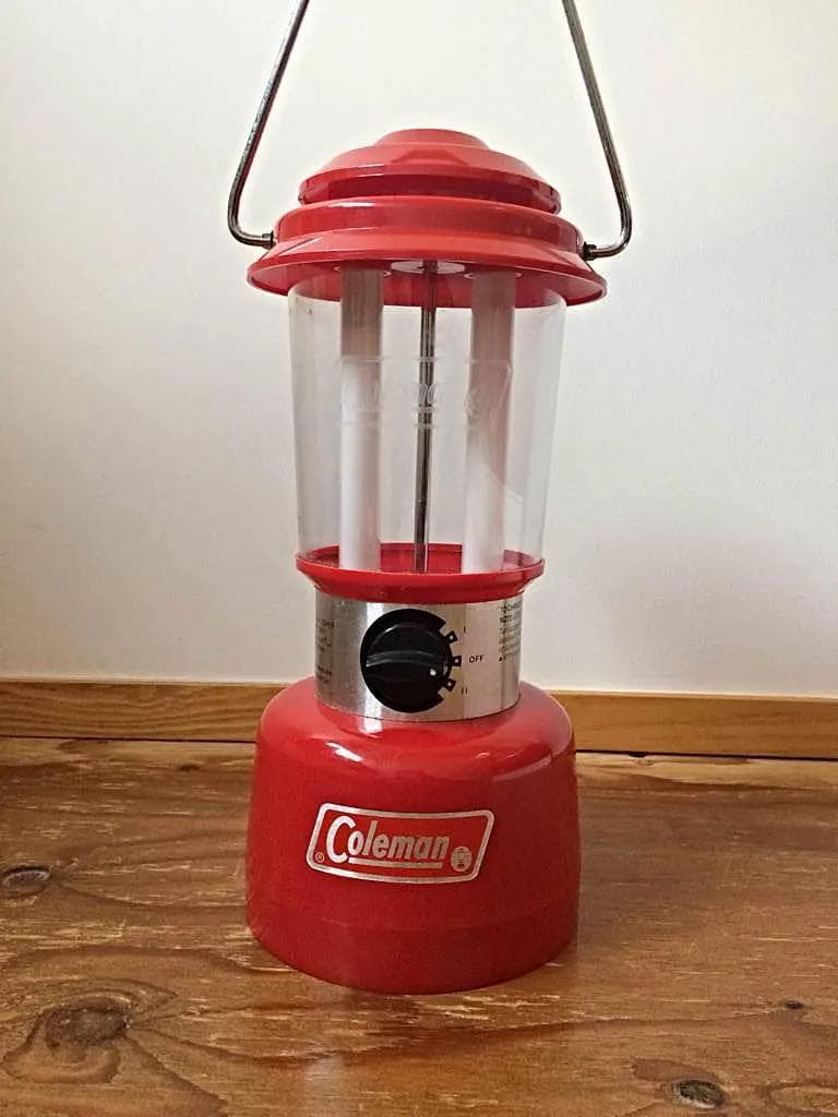 Coleman 蛍光灯ランタン　赤
