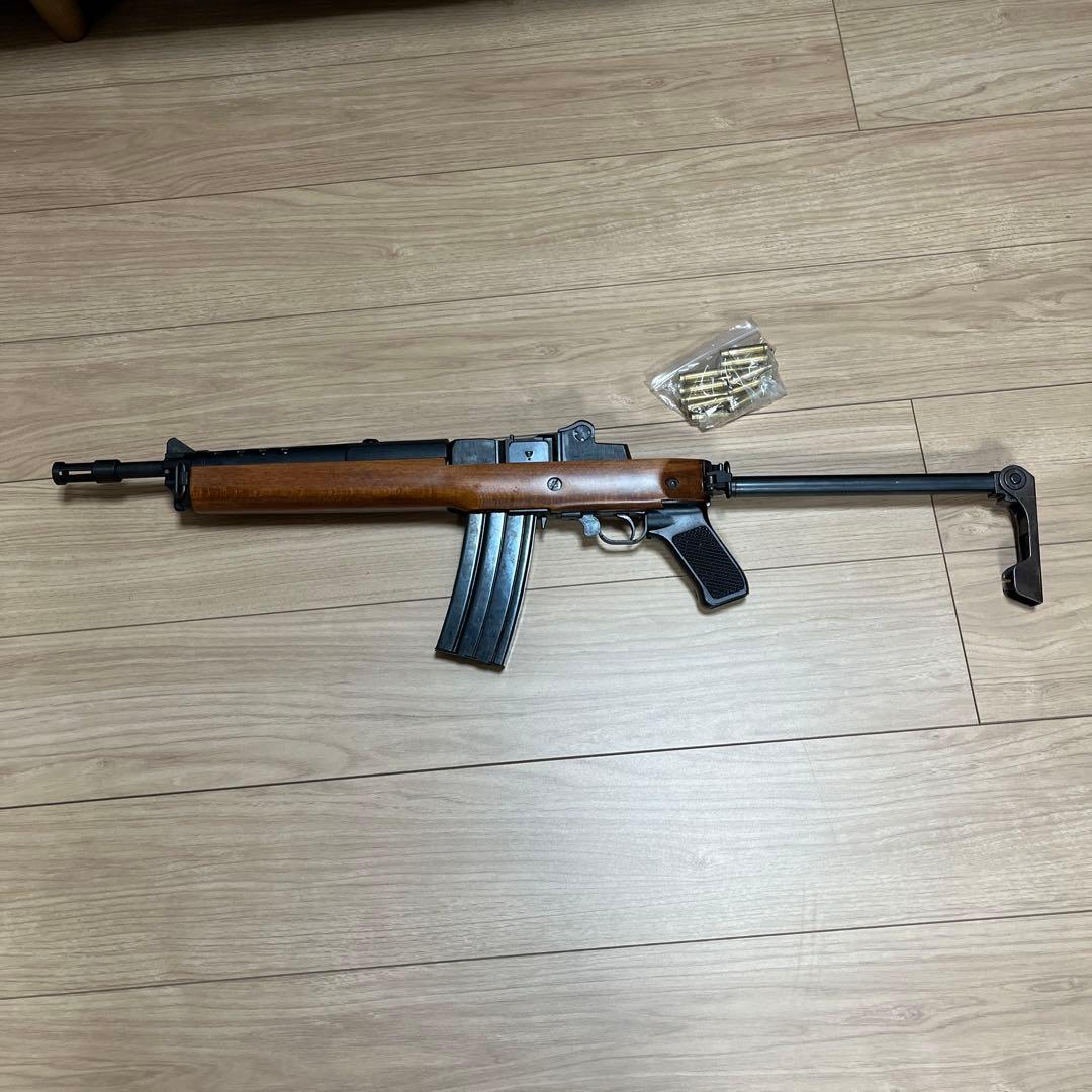 モデルガン 木製と金属製 マガジン付き