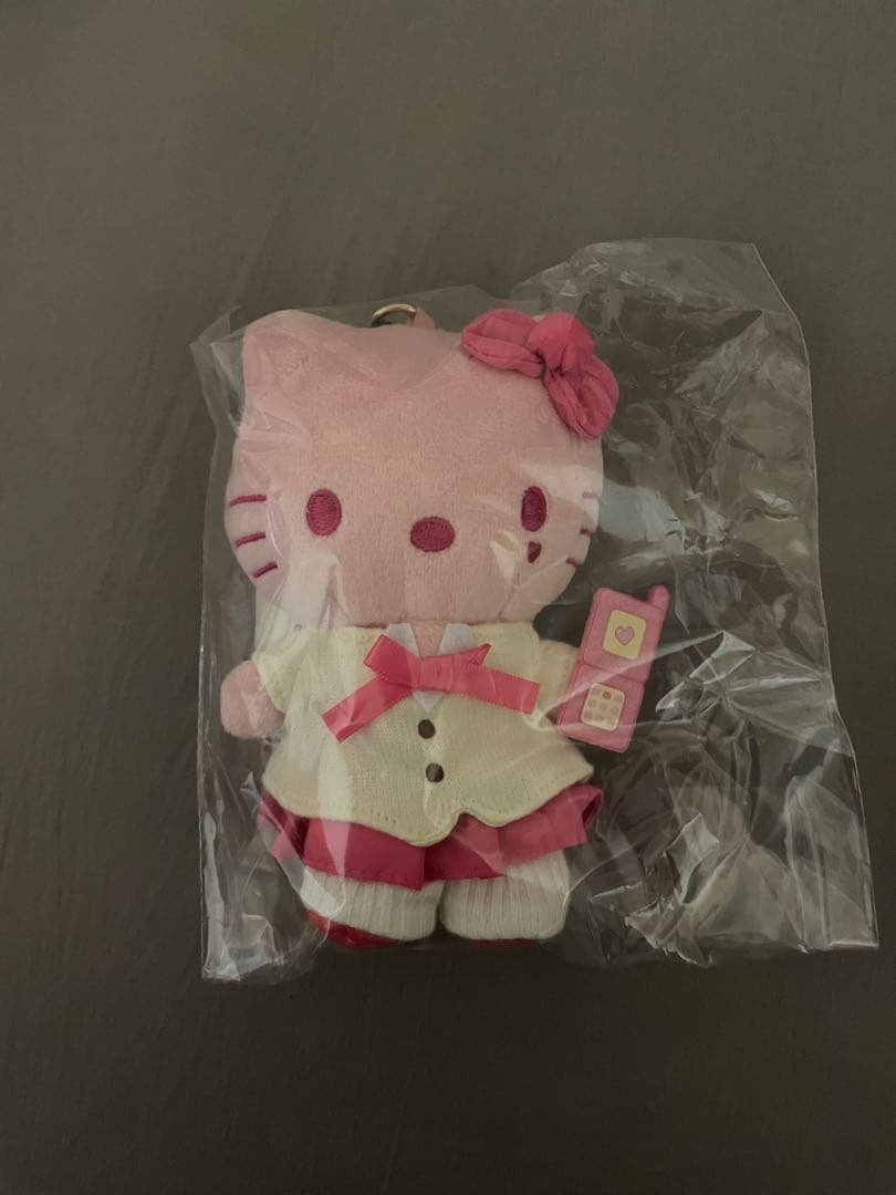 ハローキティ ピンク ぬいぐるみチャーム ティニーティニー　2点セット