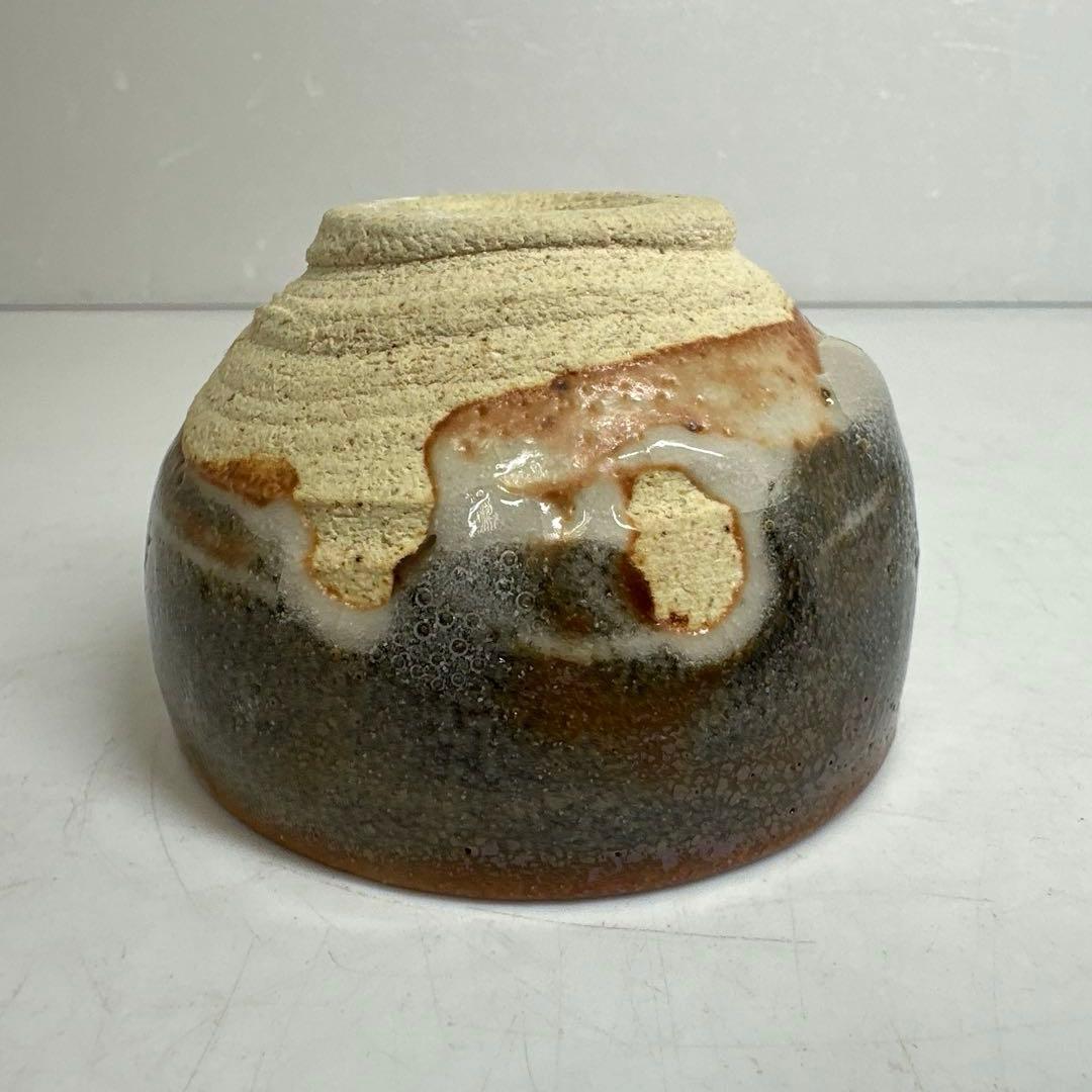 酒井甲夫　鼠志野ぐい呑み　口径7.4㎝　共箱　東さ7-0414②