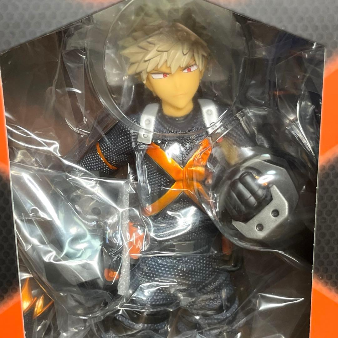 ヒロアカ　ワールドヒーローズミッション 爆豪勝己ステルススーツVer フィギュア