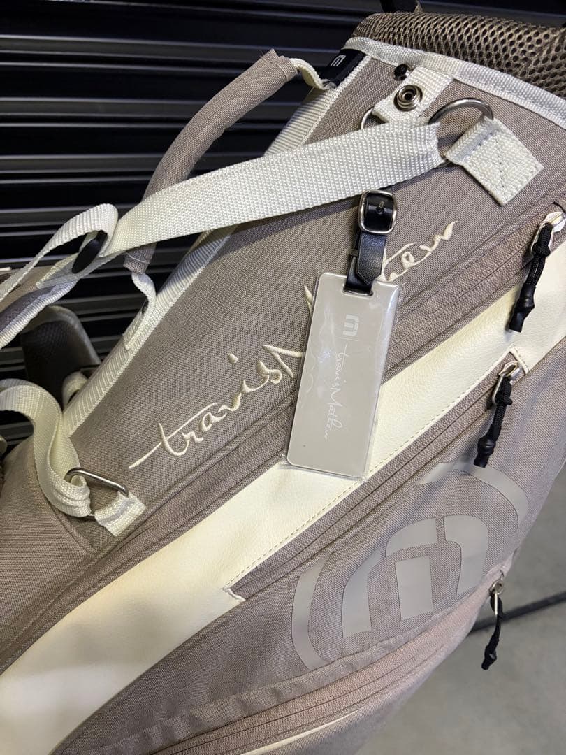 トラビスマシュー　キャディーバッグ