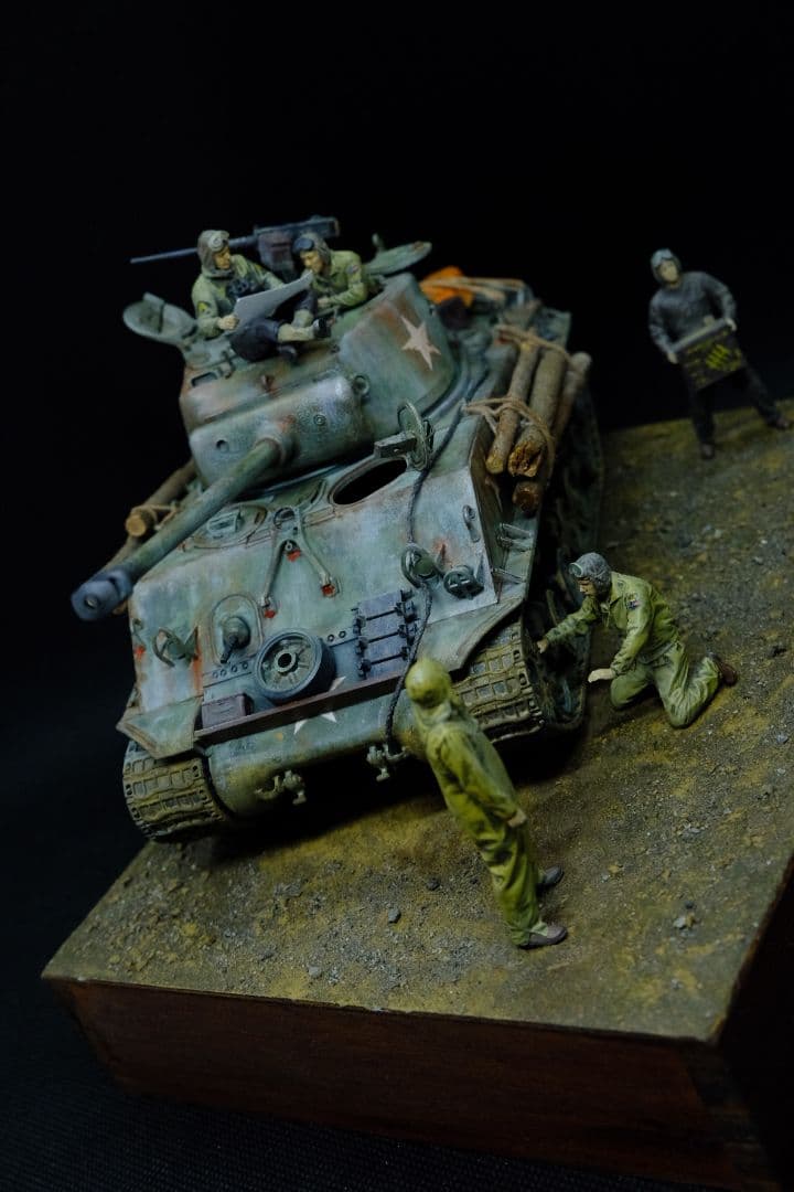 タミヤ M4A3シャーマンイージーエイト戦車（1/35）ジオラマ完成品