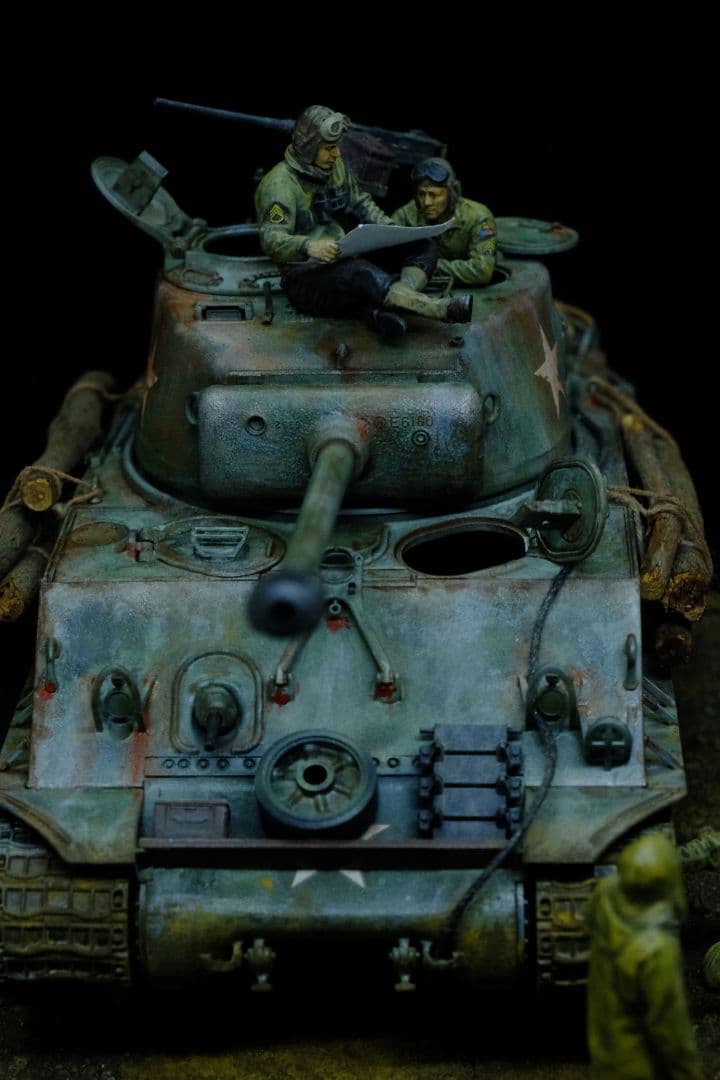 タミヤ M4A3シャーマンイージーエイト戦車（1/35）ジオラマ完成品