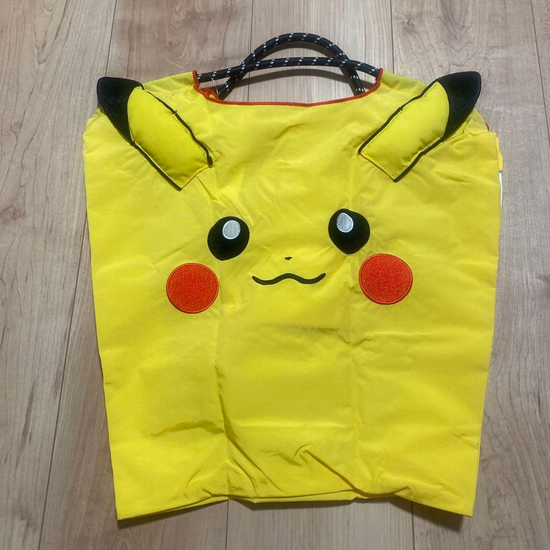 ピカチュウ バッグ Mサイズ　ボールアンドチェーン
