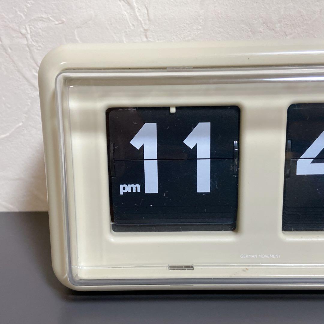 TWEMCO パタパタ時計　クオーツ　クリーム色