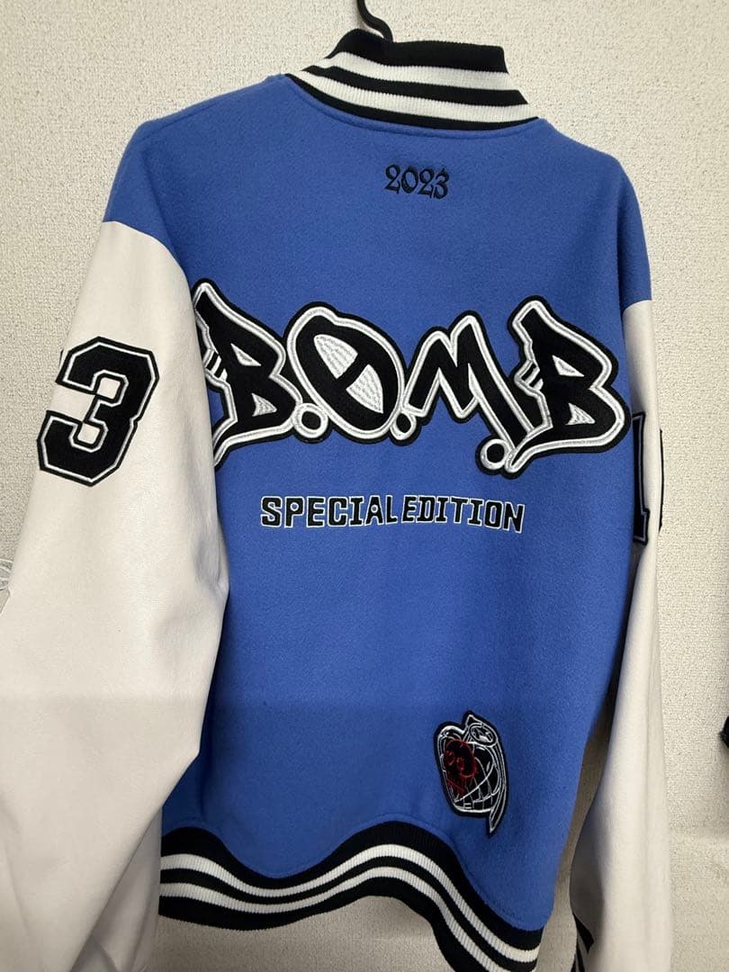 TREASURE REBOOTグッズ B.O.M.B. スタジャン