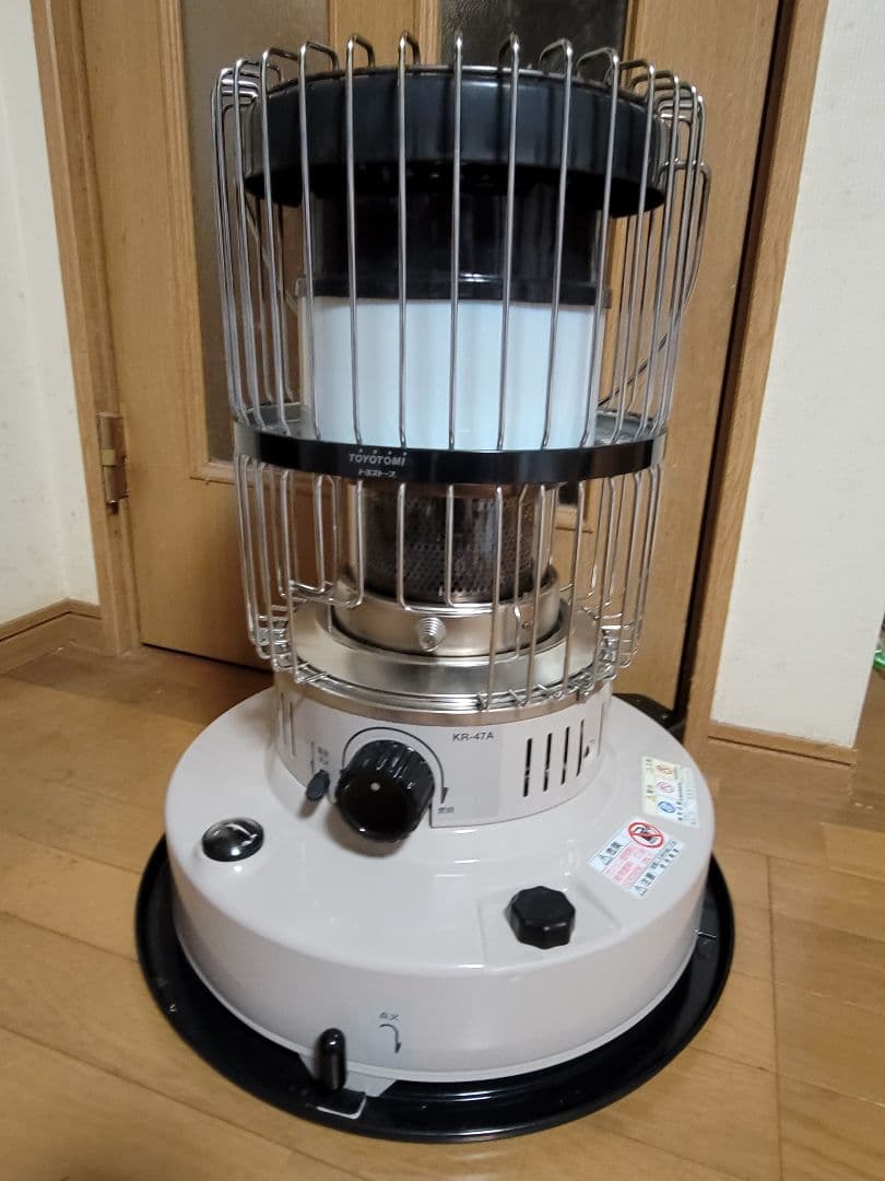 【美品】トヨトミ KR-47A 灯油ストーブ ベージュ　レトロ