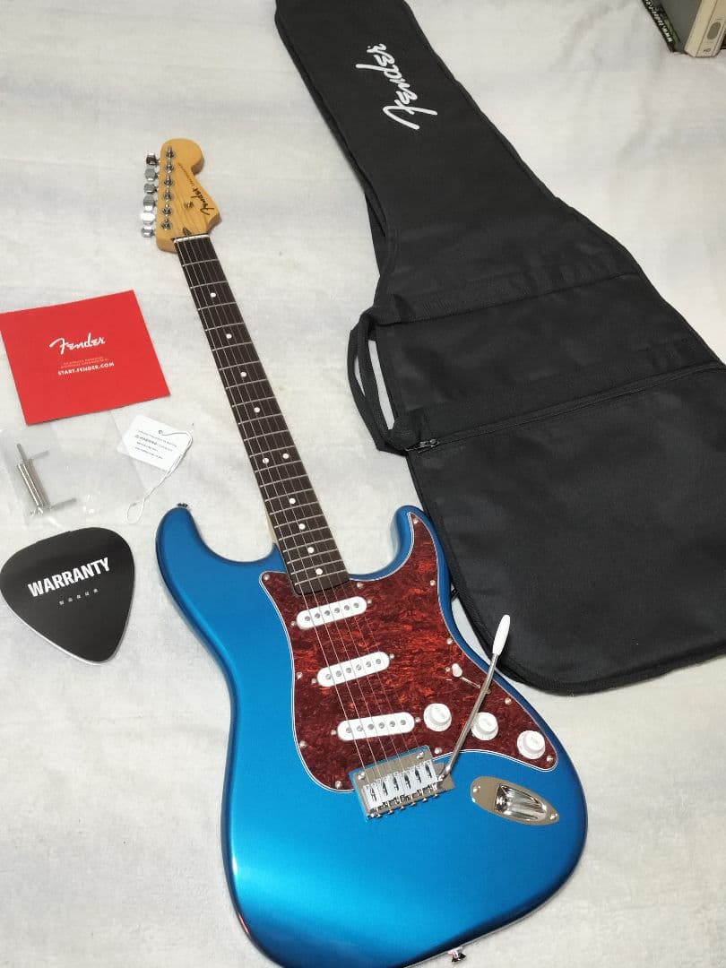 Fender Standard Stratocasterフェンダー ストラト 青