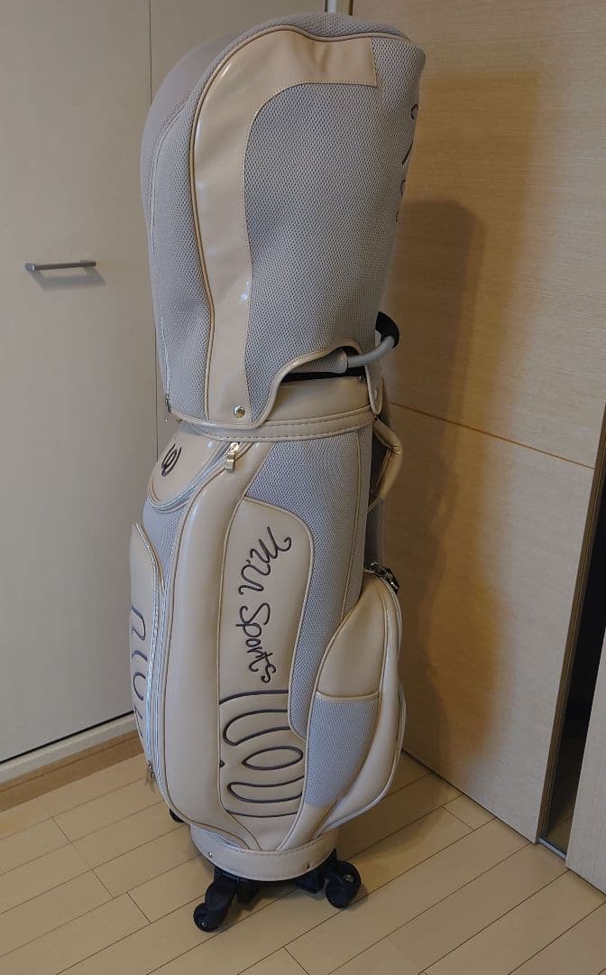 新品　МUSPORTS　キャディバッグ　定価8万円程　都内購入　正規品