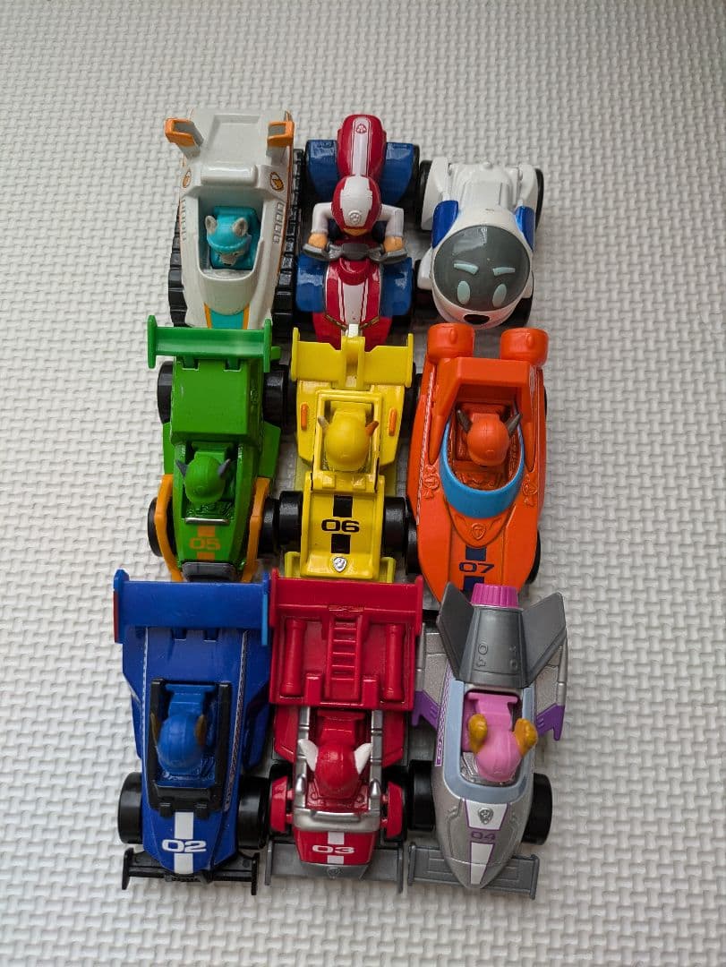パウパトロール　ダイキャスト　ビーグル　カーレース大作戦など