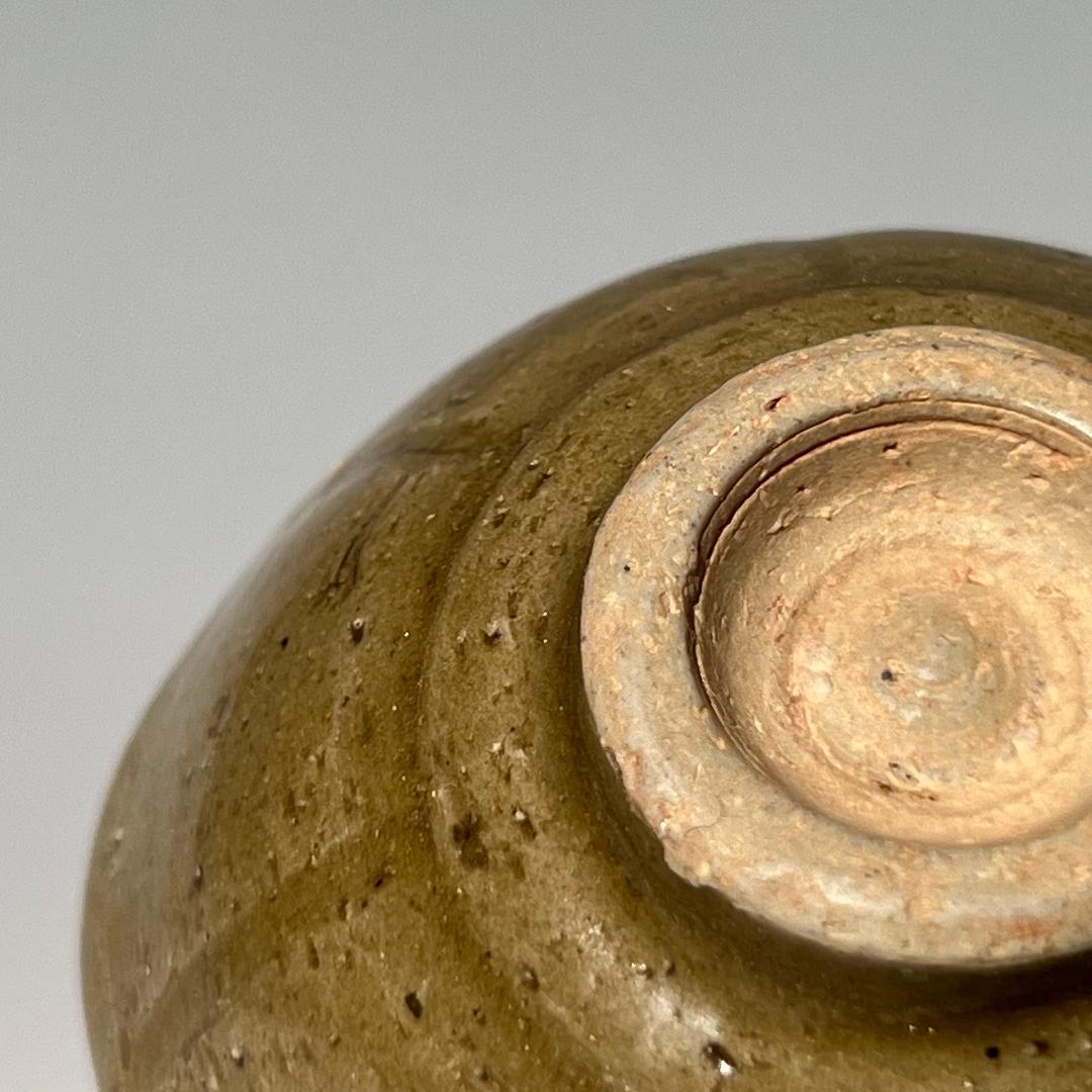 『宋』越州窯 青磁 青釉陽刻花紋盃 中国古玩美術