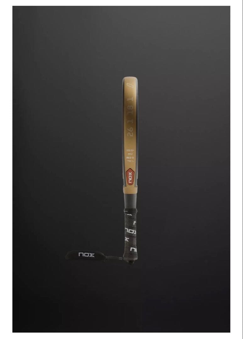 70%オフ！NOX Luxury Genius ドロップ型パデルラケット